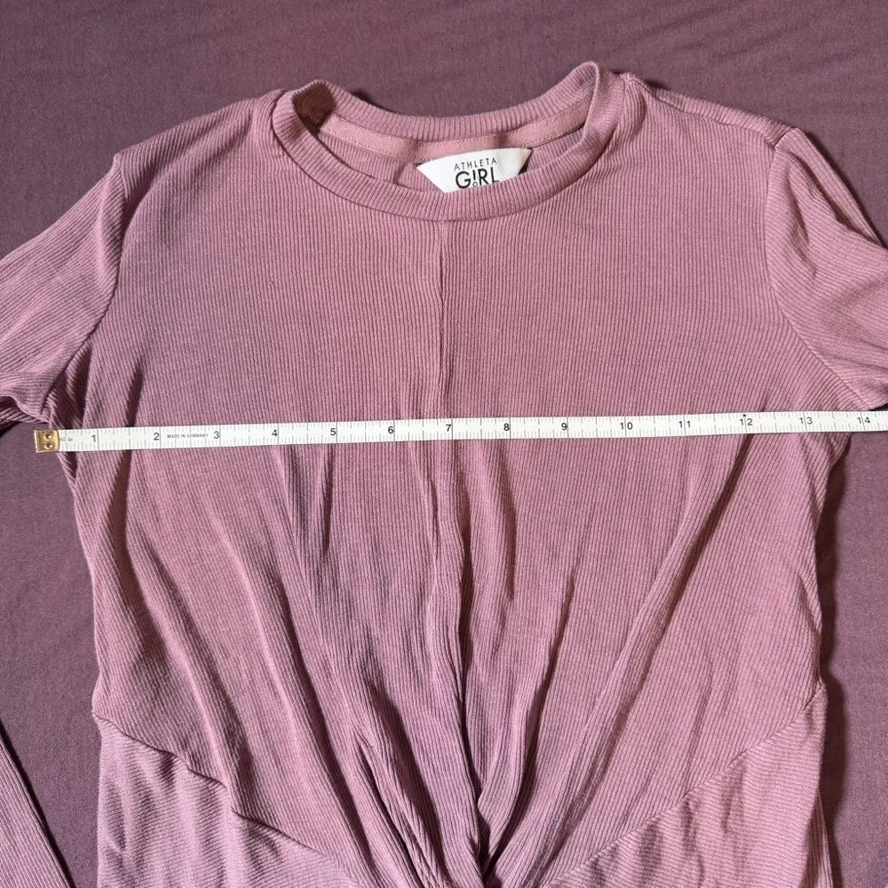 Athleta Girl Give It A Twist Top Long Sleeve Shirt Mauve/Pink - Size M 8/10